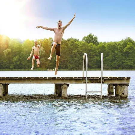 Skandinavisches In Mirow Semesterbostad